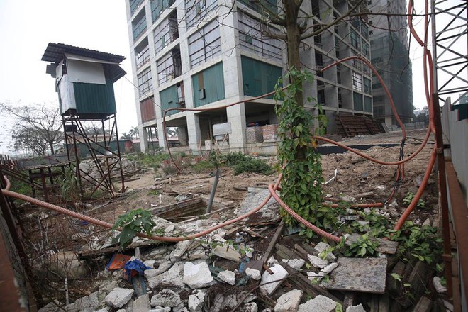Hà Nội: Cư dân kêu cứu vì đóng tiền 3 năm chung cư vẫn ngổn ngang bê tông, sắt thép - Ảnh 14.