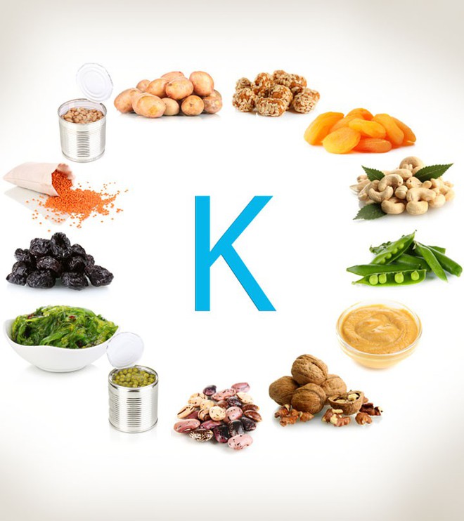 Lý do vitamin K là chất bổ sung chống lão hóa và dấu hiệu cho thấy bạn đang bị thiếu vitamin này - Ảnh 1.