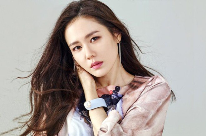 Chị đẹp Son Ye Jin: Mỹ nhân vạn người mê, 36 năm vẫn lẻ bóng và tin đồn yêu đương đồng tính với chân dài SNSD - Ảnh 11.