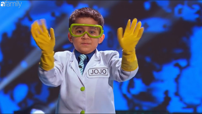 Little Big Shots: Cậu bé với phát minh khiến ai nấy đều há hốc mồm kinh ngạc - Ảnh 2. Little Big Shots: Cậu bé với phát minh khiến ai nấy đều há hốc mồm kinh ngạc - Ảnh 2.