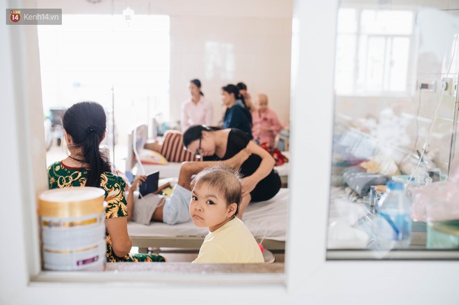 Chuyện nữ tiến sĩ viện K ki&ecirc;n tr&igrave; xin được cứu bệnh nhi: Nếu 99% l&agrave; thua th&igrave; h&atilde;y cho chị 1% c&ograve;n lại để cứu con của em! - Ảnh 6.