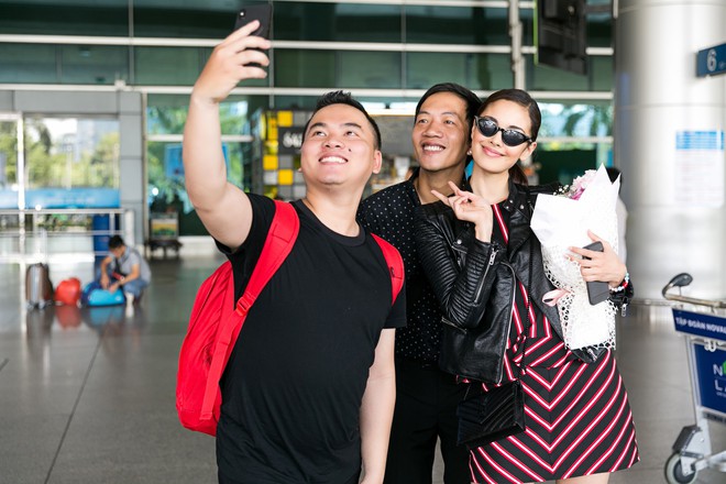 Hoa hậu Thế giới 2013 Megan Young đẹp rạng ngời tại sân bay Việt Nam - Ảnh 7.