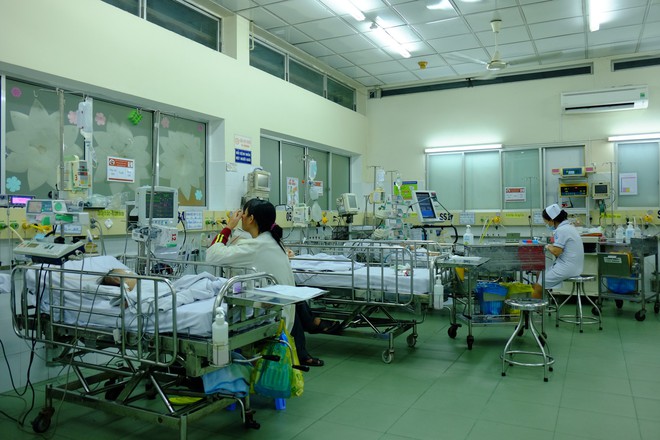 Vụ 73 trẻ nhập viện sau khi uống sữa ở Đồng Nai: Vẫn còn 2 trẻ chưa xuất viện sau hơn 40 ngày điều trị - Ảnh 1.