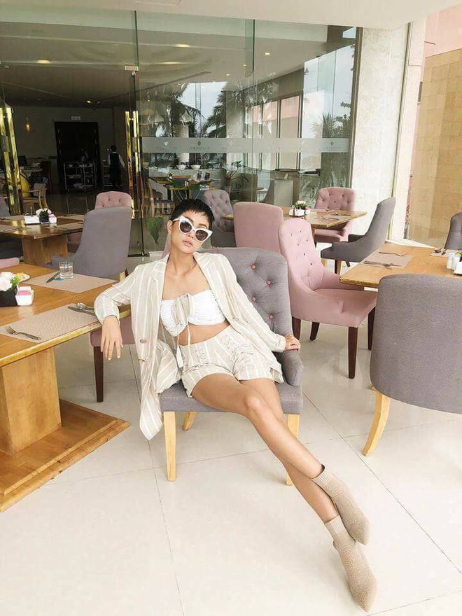 Soi nhất cử nhất động của sao Việt (17/4) - Ảnh 1.