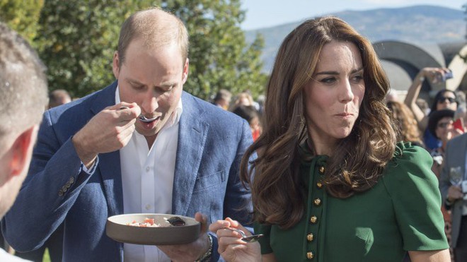 Hé lộ chế độ ăn uống của công nương Kate Middleton - vợ hoàng tử William - Ảnh 1.