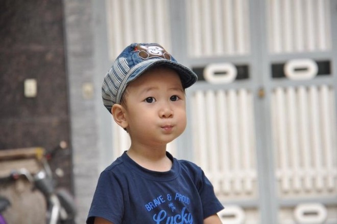 Quang Minh, em bé 4 tuổi chiến đấu với bệnh ung thư máu bằng tất cả niềm lạc quan đã ra đi mãi mãi - Ảnh 2.