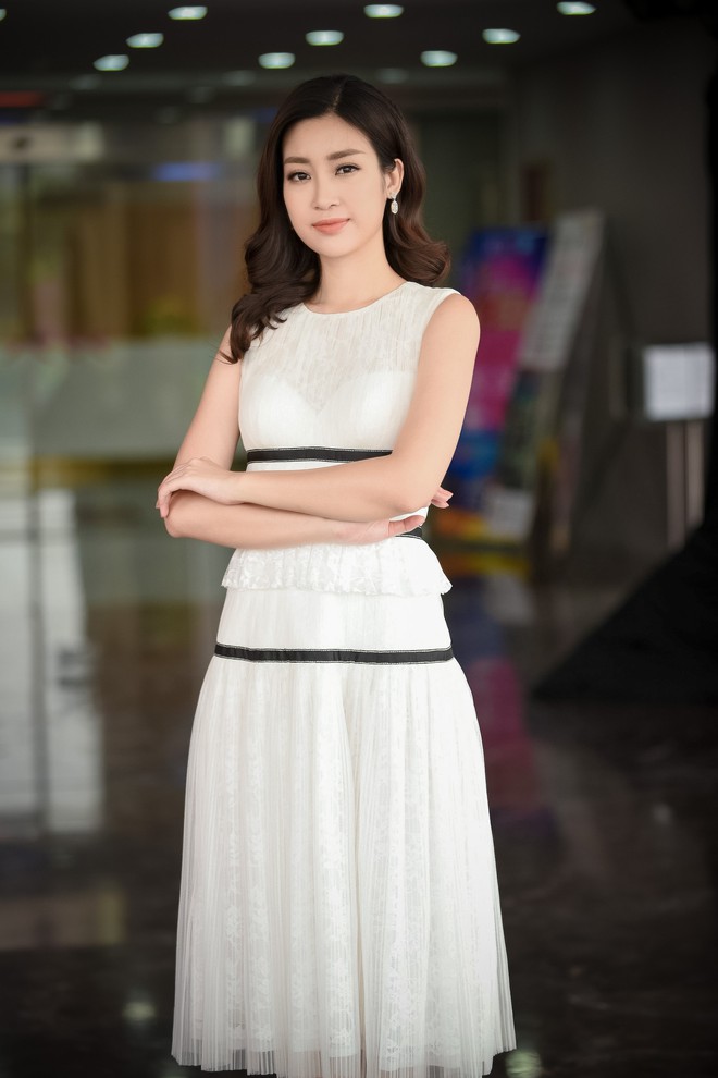 Jun Phạm công khai thả thính Hoa hậu Mỹ Linh - Ảnh 1.