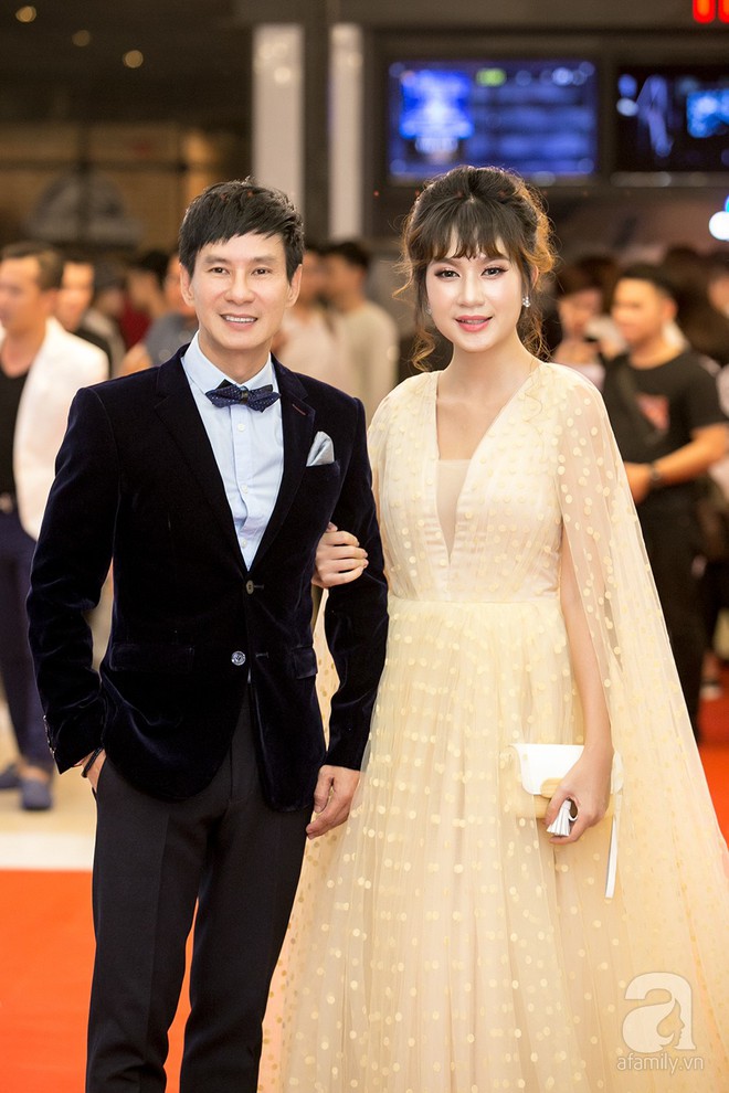 Gái 4 con Minh Hà khoe nhan sắc lộng lẫy mừng chồng yêu Lý Hải ra mắt phim mới - Ảnh 2.