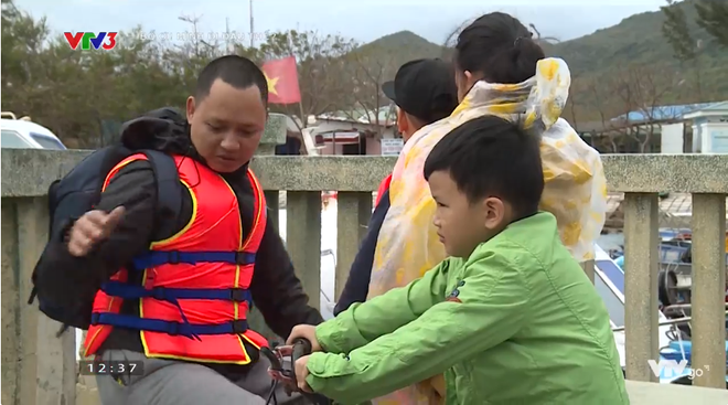 Bị bỏ rơi trên đảo giữa đêm, các bố của Bố ơi phải tự tìm cách sinh tồn - Ảnh 5.