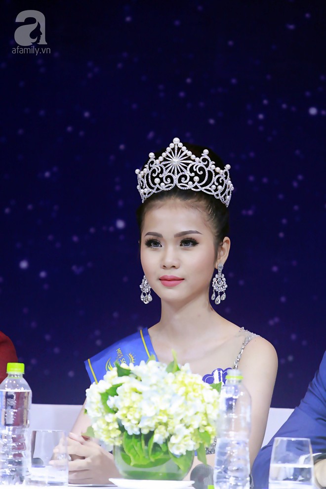 Tân Hoa hậu Biển Việt Nam toàn cầu 2018 Kim Ngọc: Bằng tốt nghiệp cấp 3 của tôi là minh bạch - Ảnh 4.