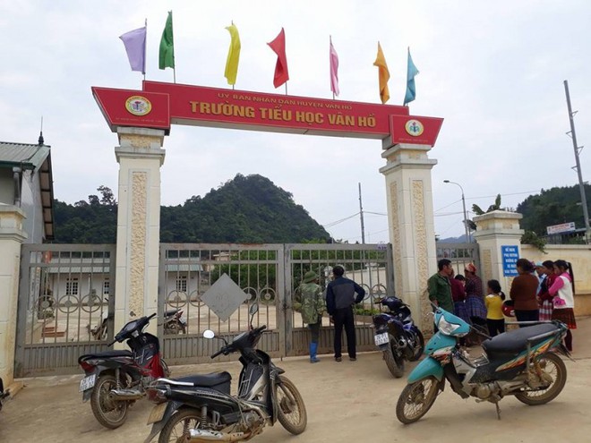 Vụ giáo viên lùi xe khiến 1 học sinh tử vong: Chưa khởi tố vụ án, cô giáo vẫn đang đi dạy bình thường - Ảnh 1. Vụ giáo viên lùi xe khiến 1 học sinh tử vong: Chưa khởi tố vụ án, cô giáo vẫn đang đi dạy bình thường - Ảnh 1.