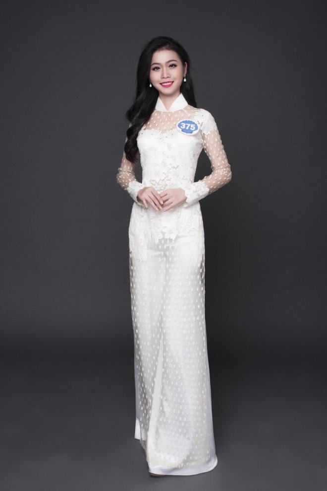 Đọ body nóng bỏng của Tân hoa hậu sinh năm 1999 với 2 Á hậu Biển Việt Nam toàn cầu 2018 - Ảnh 8.