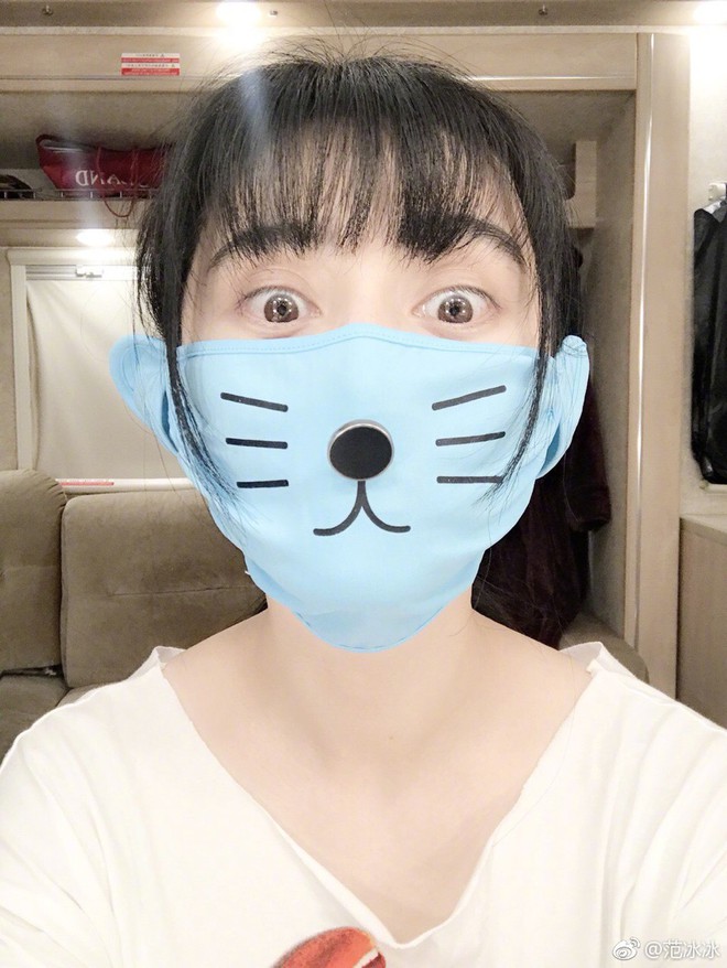 Phạm Băng Băng xứng danh Nữ hoàng chống nắng khi khoe loạt phụ kiện còn hơn cả Ninja Lead - Ảnh 3. Phạm Băng Băng xứng danh Nữ hoàng chống nắng khi khoe loạt phụ kiện còn hơn cả Ninja Lead - Ảnh 3.