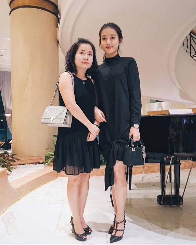 Phát hờn vì nhan sắc 3 bà mẹ sao Việt, vừa xinh trẻ lại mặc phong cách chẳng kém gì con gái - Ảnh 23.
