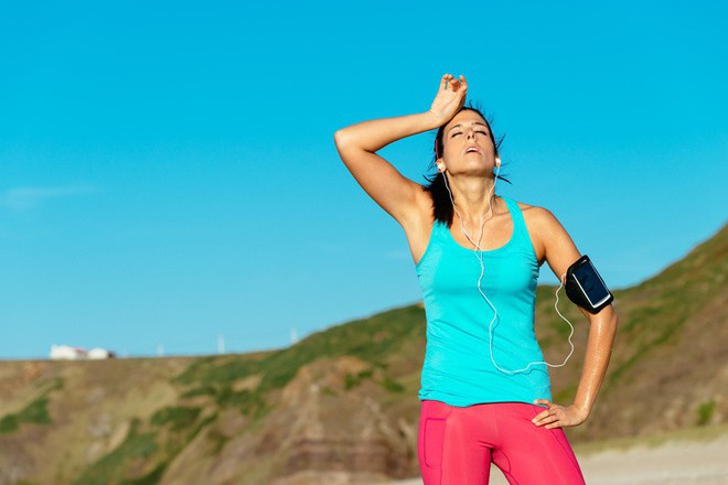 8 điều xảy ra với cơ thể nếu bạn chăm chỉ tập luyện nhưng lại không uống đủ nước - Ảnh 2.