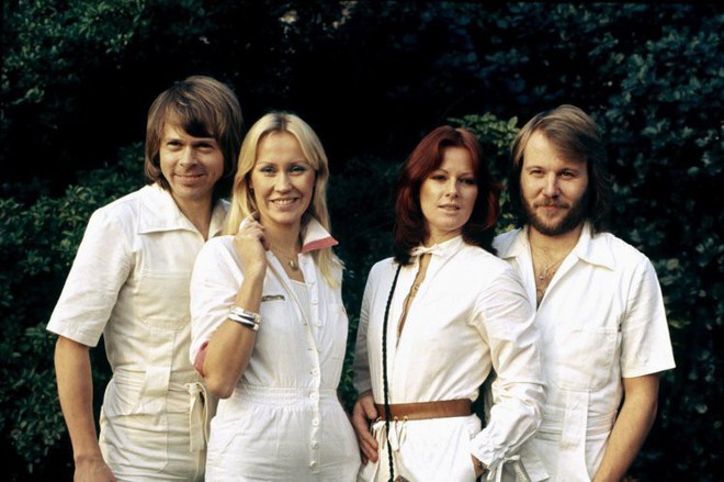 Ban nhạc huyền thoại ABBA tái hợp và trở lại làng nhạc sau 35 năm! - Ảnh 1.