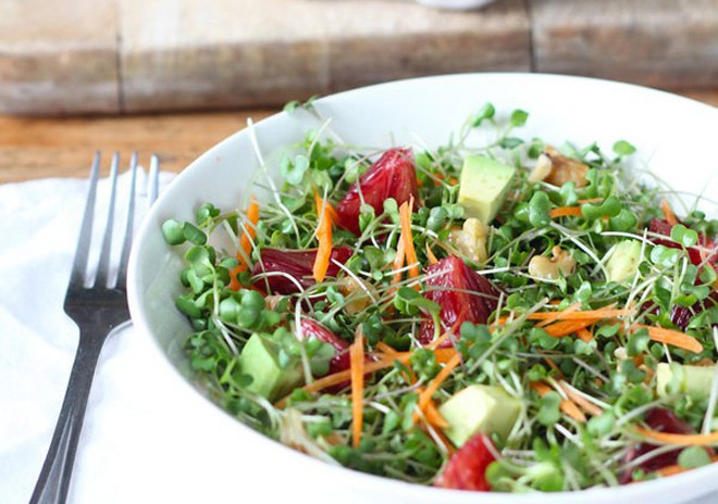 Ngọc Trinh chia sẻ món salad rau mầm với 8 lợi ích đẹp tóc đẹp da ai cũng phải thích - Ảnh 6.