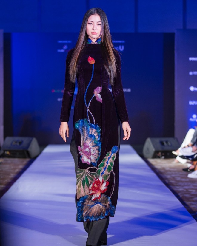 Hơn 1 tuần nữa mới khai mạc nhưng Vietnam International Fashion Week đã hé lộ dần các thiết kế mới - Ảnh 3.