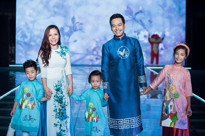 Gia đình danh hài Xuân Bắc lần đầu tiên tham dự Tuần lễ thời trang thiếu nhi 2018 - Ảnh 3.