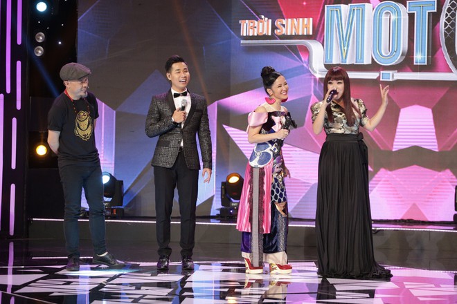 Phương Thanh cười ra nước mắt khi Lan Phương ôm bụng bầu 6 tháng nhảy máu lửa - Ảnh 1. Phương Thanh cười ra nước mắt khi Lan Phương ôm bụng bầu 6 tháng nhảy máu lửa - Ảnh 1.