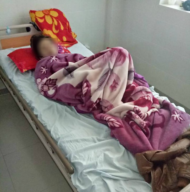 Vụ bệnh viện đưa nhầm thuốc khiến sản phụ mất con: Đã đình chỉ công tác nữ hộ sinh - Ảnh 2. Vụ bệnh viện đưa nhầm thuốc khiến sản phụ mất con: Đã đình chỉ công tác nữ hộ sinh - Ảnh 2.