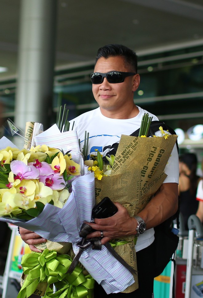 Trương Ngọc Ánh ra sân bay đón ngôi sao võ thuật gốc Việt nổi tiếng thế giới - Ảnh 1.