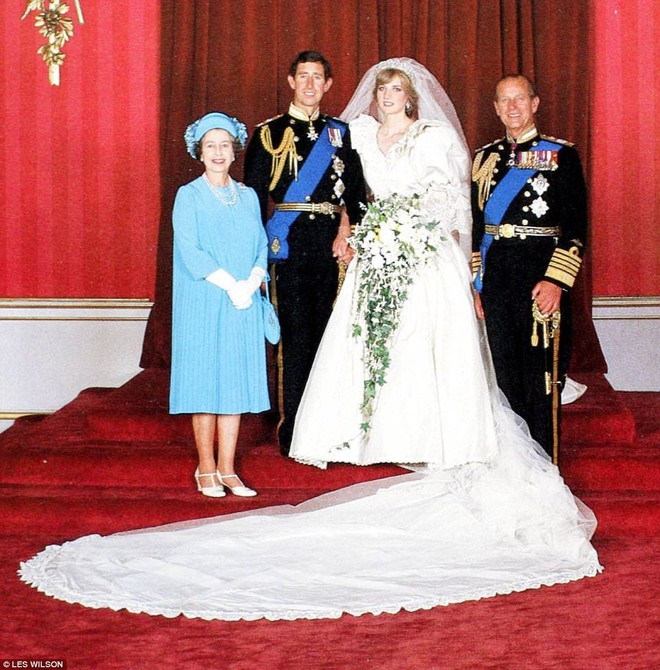 Sắp tổ chức hôn lễ, Meghan Markle chắc chắn phải nhớ 10 nguyên tắc trang phục này trong đám cưới Hoàng gia - Ảnh 16.