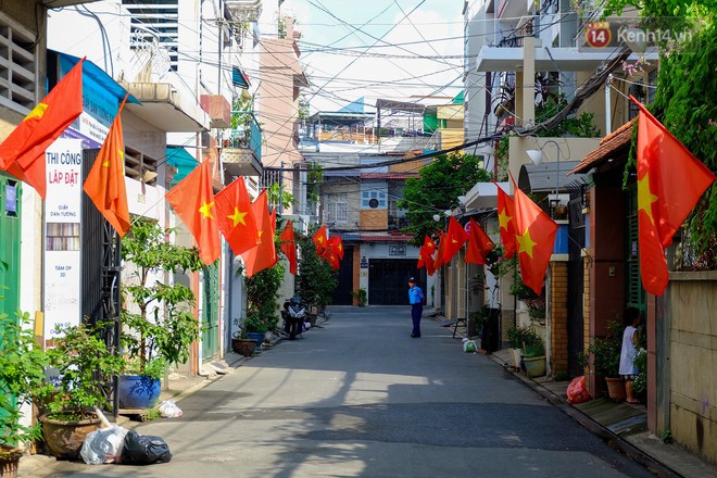 Chùm ảnh: Những ngày này, có một Sài Gòn tĩnh lặng lạ thường khi người dân đã rủ nhau đi trốn - Ảnh 11.