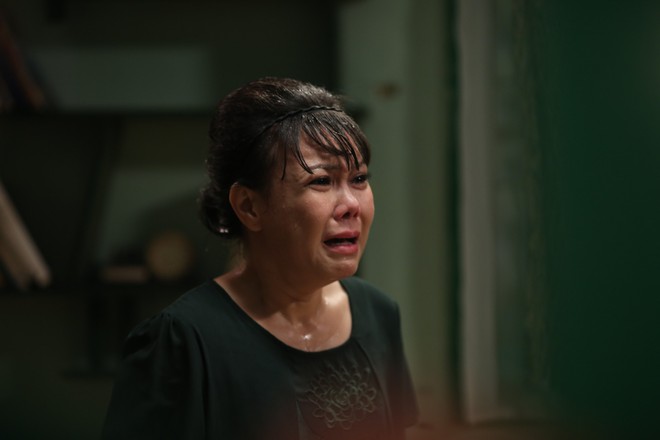 Việt Hương: Chồng tôi lãng mạn cover Em gái mưa tặng vợ lúc nửa đêm - Ảnh 9.