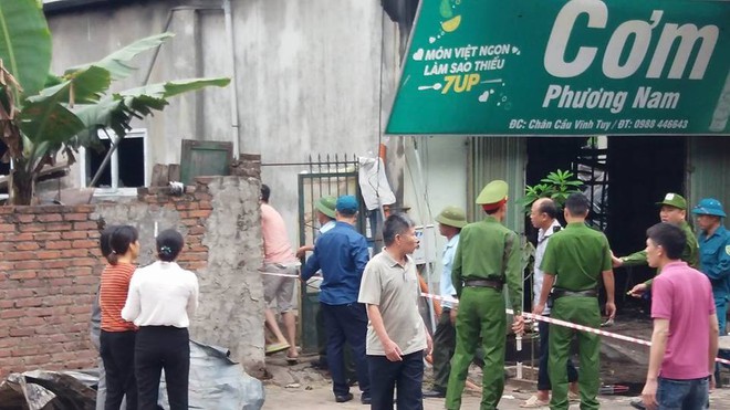 Hà Nội: Cháy lớn nhà dân ở chân cầu Vĩnh Tuy, một cụ bà 90 tuổi chết ngạt - Ảnh 6.