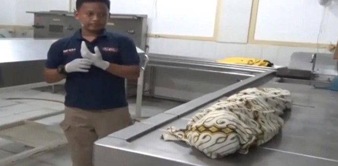 Chuyện lạ không tin nổi: Ông bố cắn con trai 4 tuổi đến chết, lý do mới khiến người ta sốc hơn nữa - Ảnh 3.