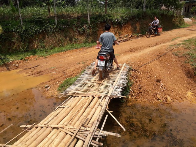 Vụ bác ruột nghi xâm hại cháu đến sinh con: Bán hết mọi thứ, cầm cố nhà để lo viện phí cho con - Ảnh 3.