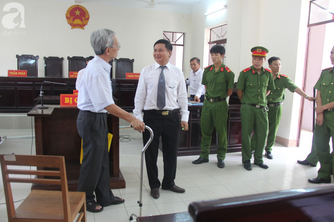 Nguyễn Khắc Thủy cho biết sẽ kiện những người tố cáo vì cho rằng họ có tư thù cá nhân - Ảnh 6.