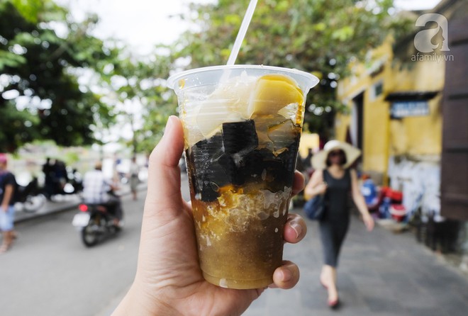 5 món ăn vặt cực ngon, giá dưới 10 ngàn cho những ngày Hội An đổ lửa - Ảnh 1.