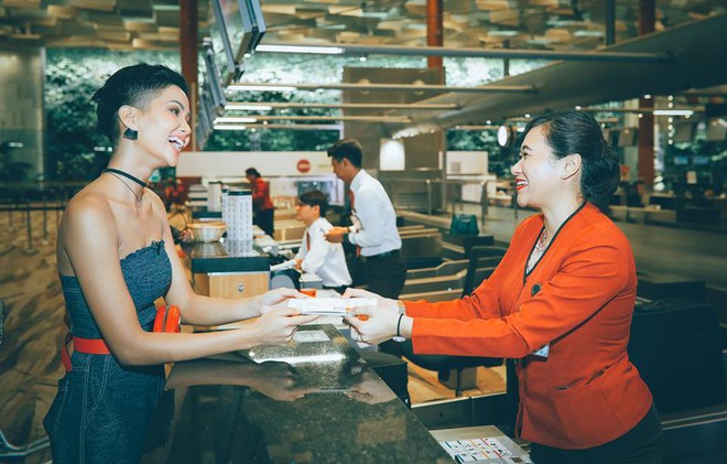 Đăng quang lâu lắm rồi mà tới giờ HHen Niê mới sở hữu thêm chiếc túi hiệu thứ 2 - Ảnh 2.