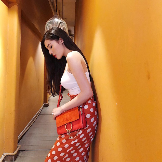 Kỳ Duyên chiếm sóng street style tuần này với 3 bộ đồ cực chất - Ảnh 3.