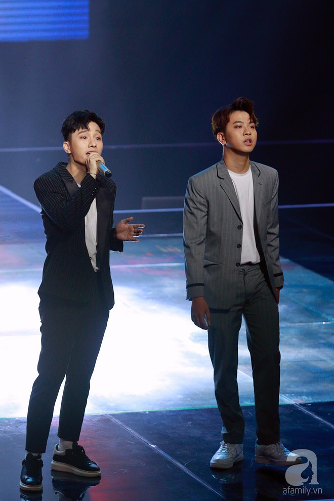 Vượt mặt học trò Hồ Hoài Anh, nhóm Lộn xộn trở thành Quán quân Sing my song 2018 - Ảnh 14. Vượt mặt học trò Hồ Hoài Anh, nhóm Lộn xộn trở thành Quán quân Sing my song 2018 - Ảnh 14.