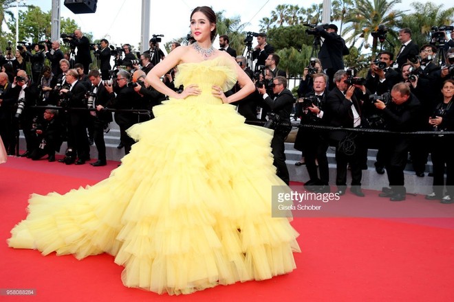 Chuyện lạ ở Cannes: Dàn sao Trung Quốc bất ngờ được khen ngợi vì sự xinh đẹp và thanh lịch trên thảm đỏ - Ảnh 6.