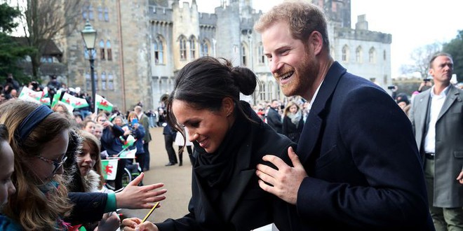 8 lần nàng dâu “nổi loạn” Meghan Markle phá vỡ các luật lệ Hoàng gia - Ảnh 6.