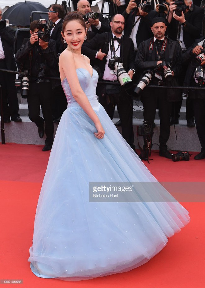 Dàn soái ca Châu Á Huỳnh Hiểu Minh, Yoo Ah In khiến loạt mỹ nhân phải lép vế khi xuất hiện trên thảm đỏ Cannes - Ảnh 13.