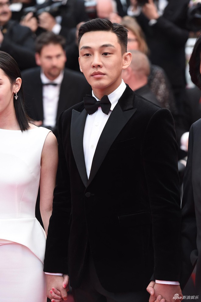 Dàn soái ca Châu Á Huỳnh Hiểu Minh, Yoo Ah In khiến loạt mỹ nhân phải lép vế khi xuất hiện trên thảm đỏ Cannes - Ảnh 2. Dàn soái ca Châu Á Huỳnh Hiểu Minh, Yoo Ah In khiến loạt mỹ nhân phải lép vế khi xuất hiện trên thảm đỏ Cannes - Ảnh 2.