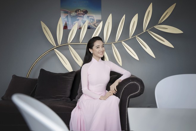 Ngày thứ 2 ở Cannes: Nhã Phương gây choáng cho fan Việt khi xuất hiện trong khu vực giới thiệu tài năng - Ảnh 6.