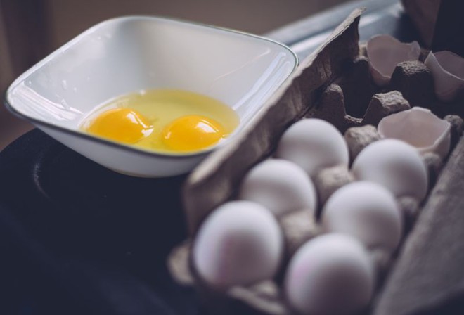Nhiễm khuẩn Salmonella - điều cần biết về việc thu hồi hàng triệu quả trứng ở Mỹ trong tháng qua - Ảnh 2.