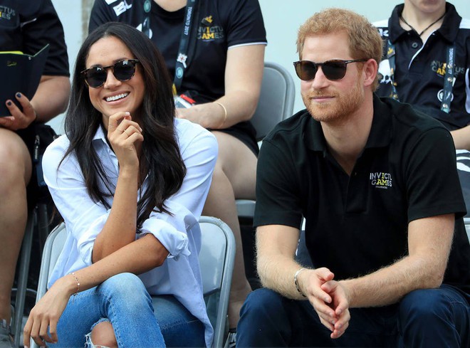 Hoàng tử Harry và Meghan Markle đã gặp nhau thế nào để có đám cưới cổ tích đẹp như mơ? Tất cả là nhờ công của bà mai bí mật này - Ảnh 5.