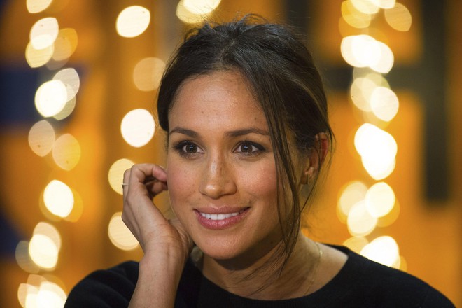 Không có đàn bà đã cũ, chỉ có Meghan Markle - người cưới được hoàng tử mà không cần đánh rơi hài! - Ảnh 1.