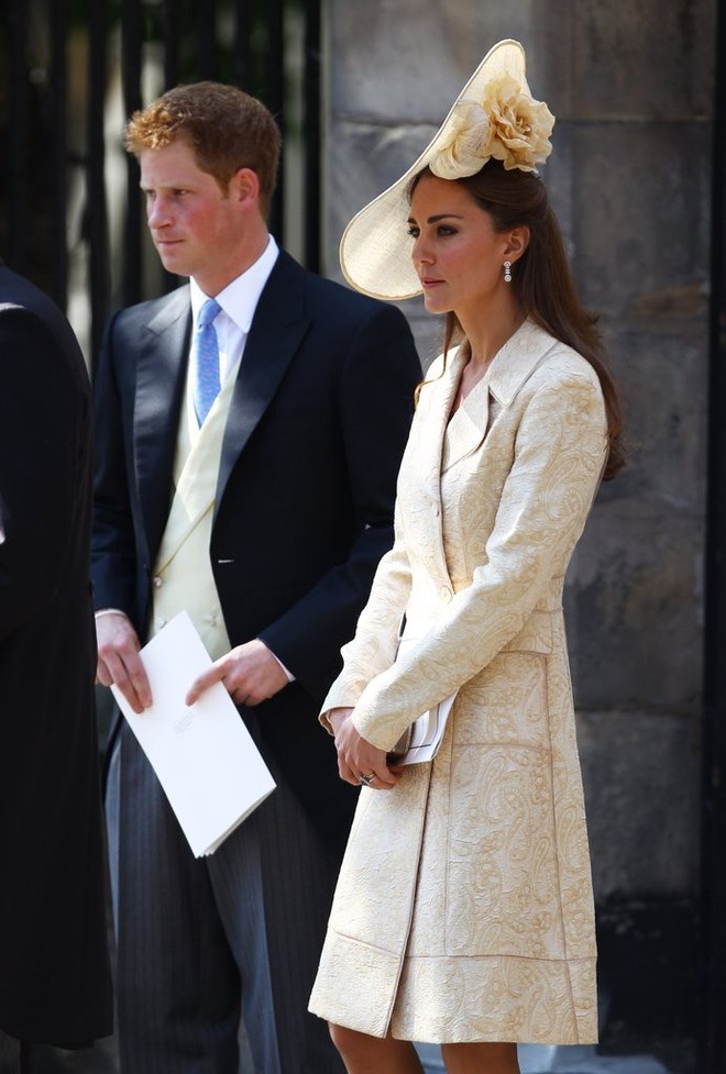 Vừa mới sinh con chưa đến 1 tháng, công nương Kate sẽ chọn trang phục thế nào dự đám cưới em chồng Hoàng gia - Ảnh 11.