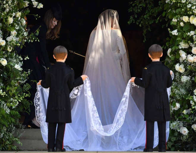Meghan Markle quá xinh đẹp, nhưng không phải ai cũng biết bí mật về chiếc vương miện mà cô đội hôm nay - Ảnh 6.