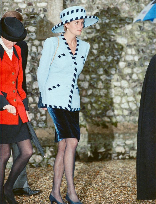 Quy tắc đội mũ tại đám cưới Hoàng gia đã được công nương Diana tuân thủ tinh tế như thế nào? - Ảnh 8.