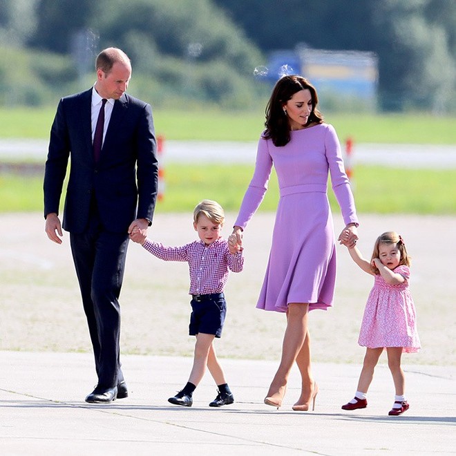 Giấy khai sinh của con trai thứ 3 tiết lộ nghề nghiệp của hoàng tử William và Kate, đúng là nghề độc nhất vô nhị ở nước Anh - Ảnh 11.