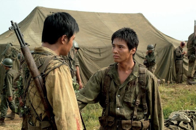 Tae Guk Gi - bản hùng ca bi tráng về tình anh em của 2 đại tài tử Jang Dong Gun và Won Bin: Quá nhiều cảm xúc và tính nhân văn gói gọn trong một bộ phim! - Ảnh 4.